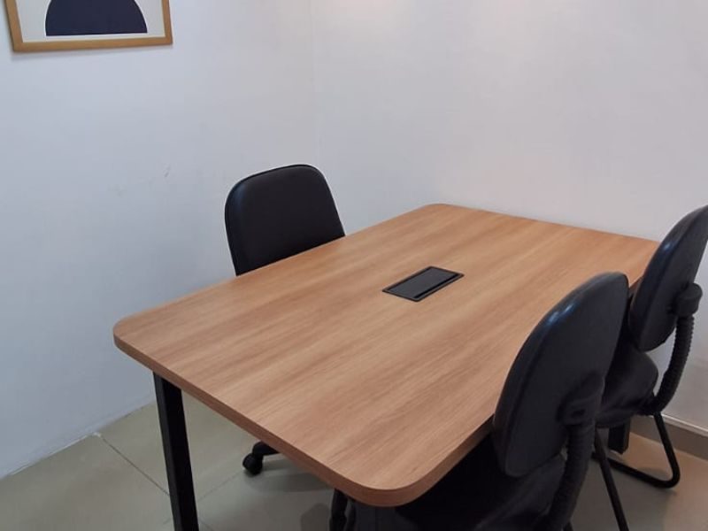 Sala Privada Coworking - Station Coworking - Visão Interna Vertical 800 x 600
